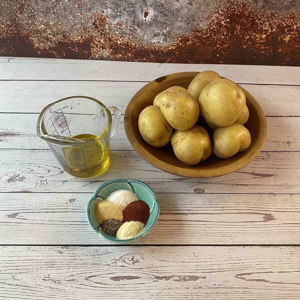 Ingredients to make roasted potatoes