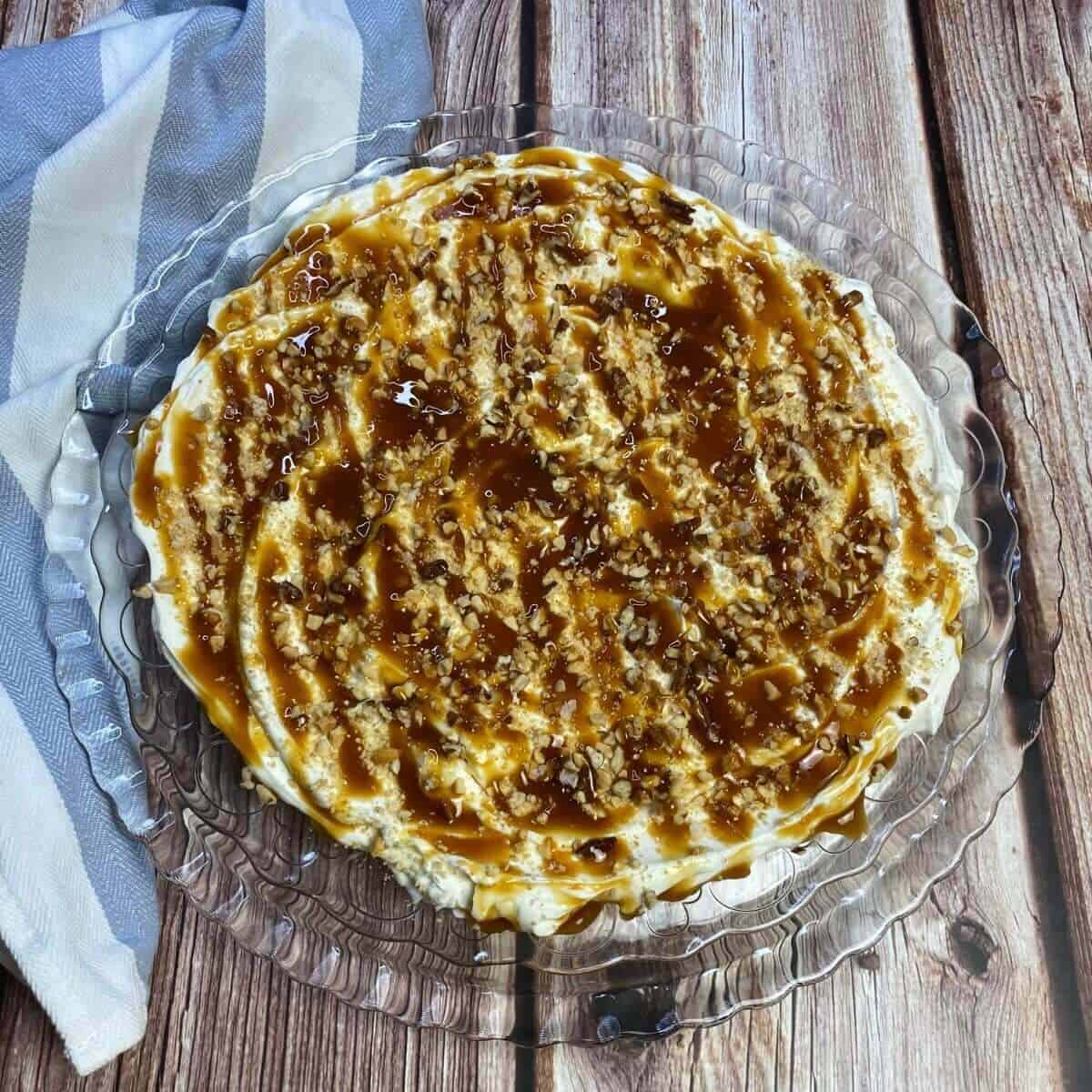 Salted Caramel Cheesecake Dip - The Measured Scoop